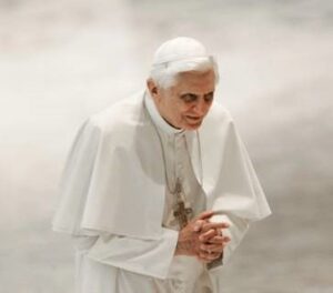 Messe en mémoire du Pape Benoit XVI